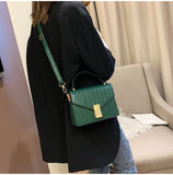 Retro Style Texture Shoulder Bag [Pre-Order] Color: Brown/Black/Green/Red