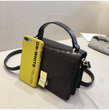Retro Style Texture Shoulder Bag [Pre-Order] Color: Brown/Black/Green/Red