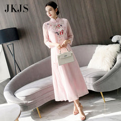 CNY Ethnic Style Embroidered Cheongsam Dress [Pre-Order] Color: Pink - Size: XS-L 569623386927#3823777682215 569623386927#3823777682214 569623386927#3823777682216 569623386927#3904866883175